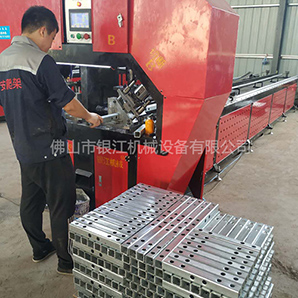 激光定位多工位冲孔机 激光定位多工位冲孔机